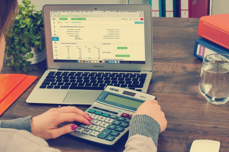 Créateur d’entreprise : comment choisir son expert comptable en ligne ?