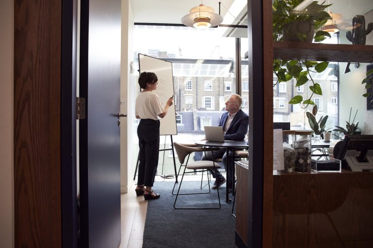 Formation en gestion de paix : méthodes et enjeux pour promouvoir la stabilité dans le monde actuel