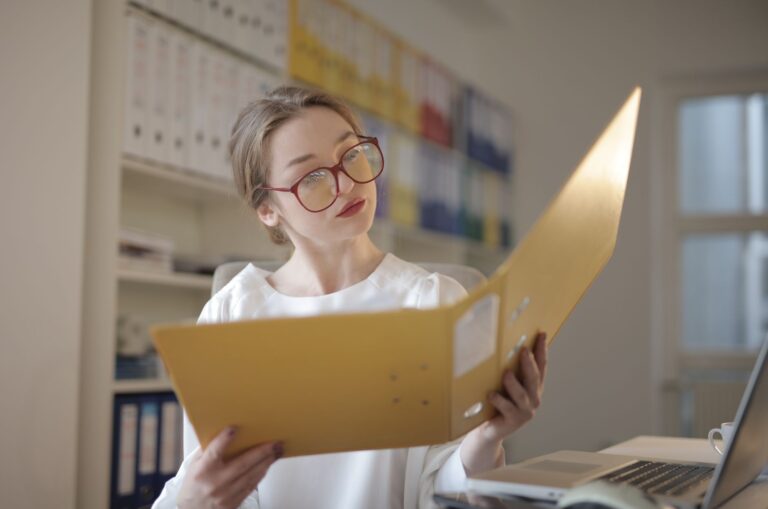 Comment l&rsquo;expertise comptable peut-elle jouer un rôle crucial dans la transmission d&rsquo;entreprise ?